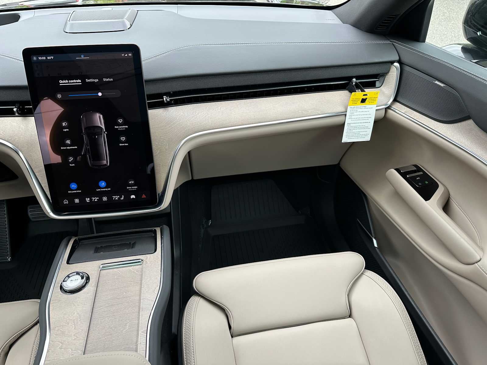 2025 Volvo EX90 Plus