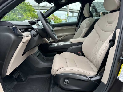 2025 Volvo EX90 Plus