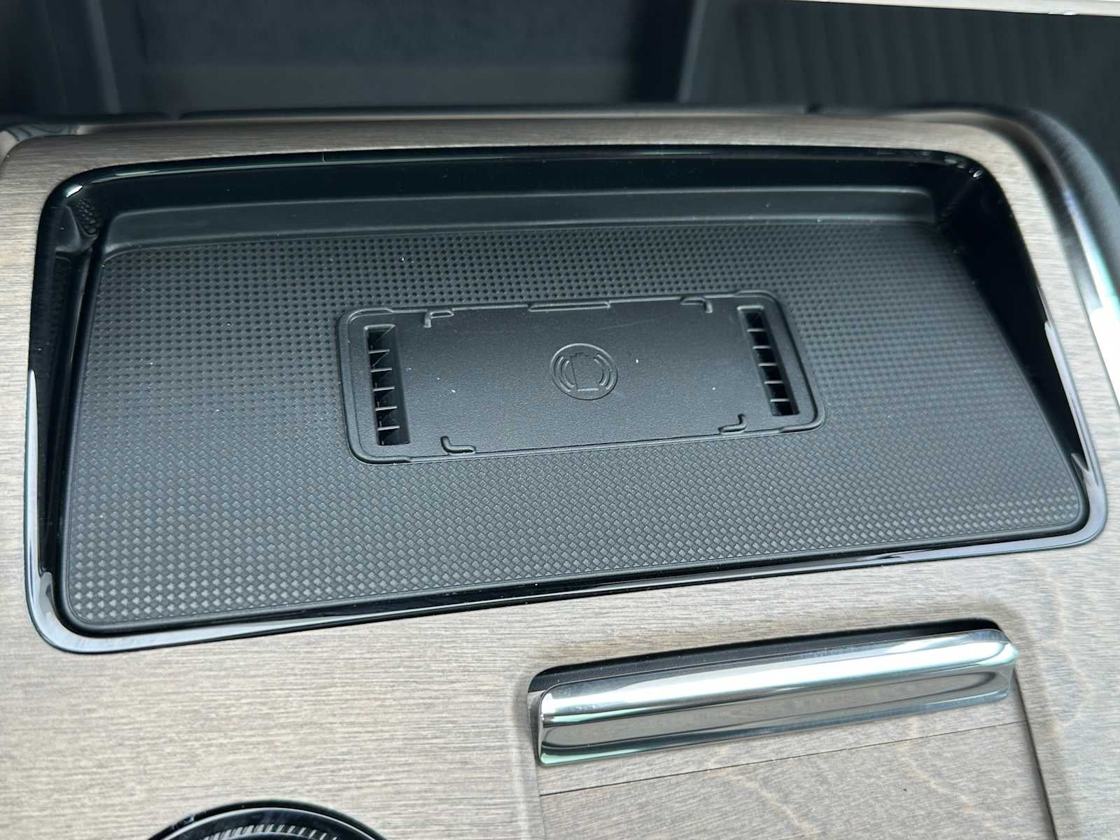 2025 Volvo EX90 Plus