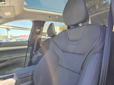 2025 Volvo EX90 Plus