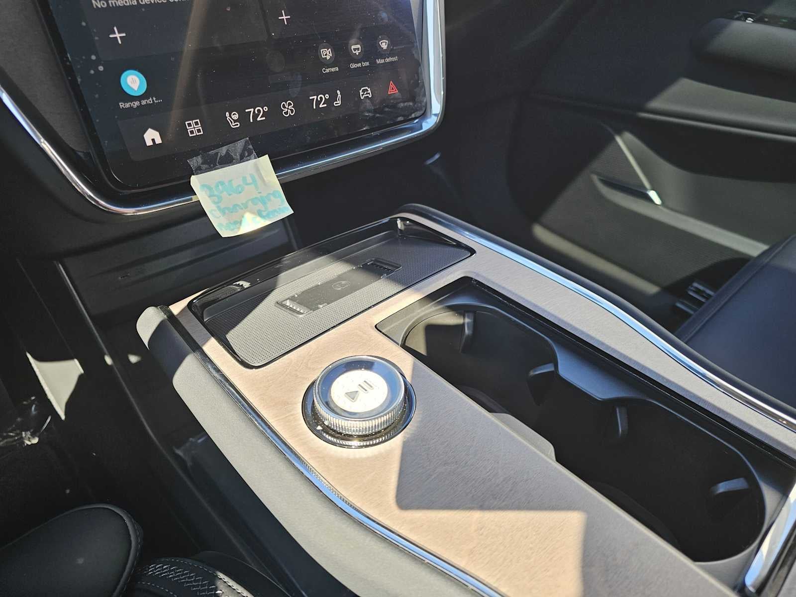 2025 Volvo EX90 Plus