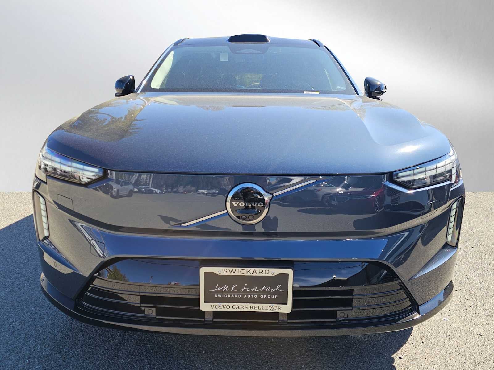 2025 Volvo EX90 Plus