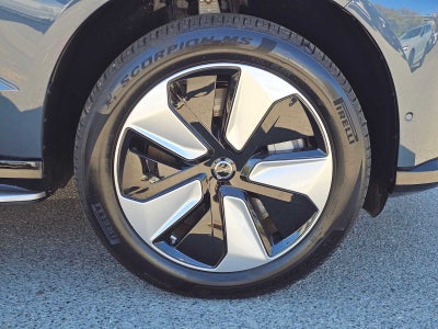 2025 Volvo EX90 Plus