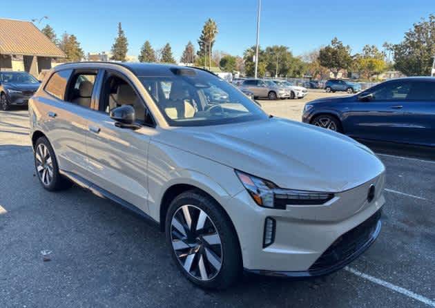 2025 Volvo EX90 Ultra