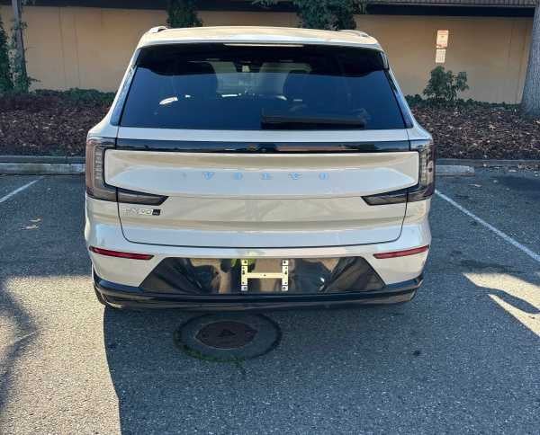 2025 Volvo EX90 Ultra