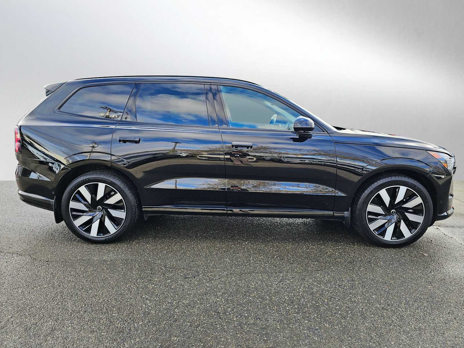 2025 Volvo EX90 Ultra