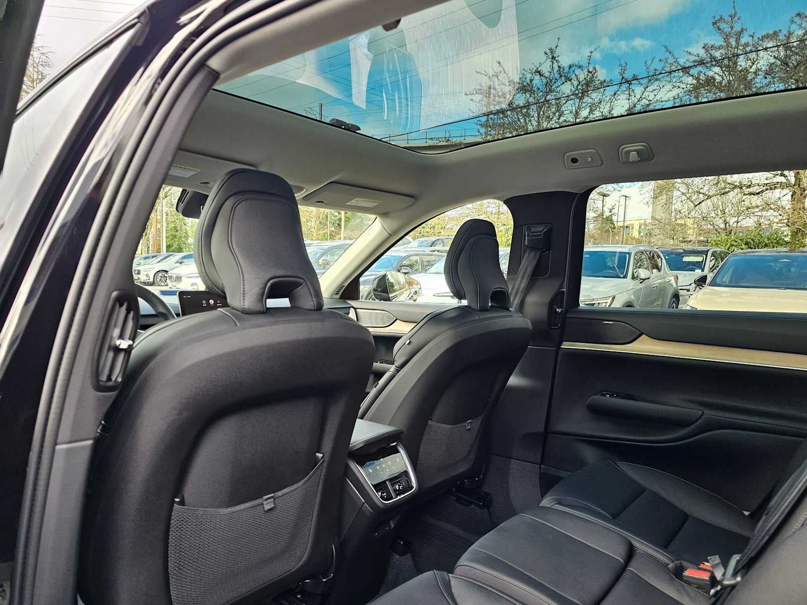 2025 Volvo EX90 Ultra