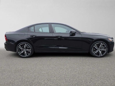 2022 Volvo S60 Recharge Plug-In Hybrid R-Design