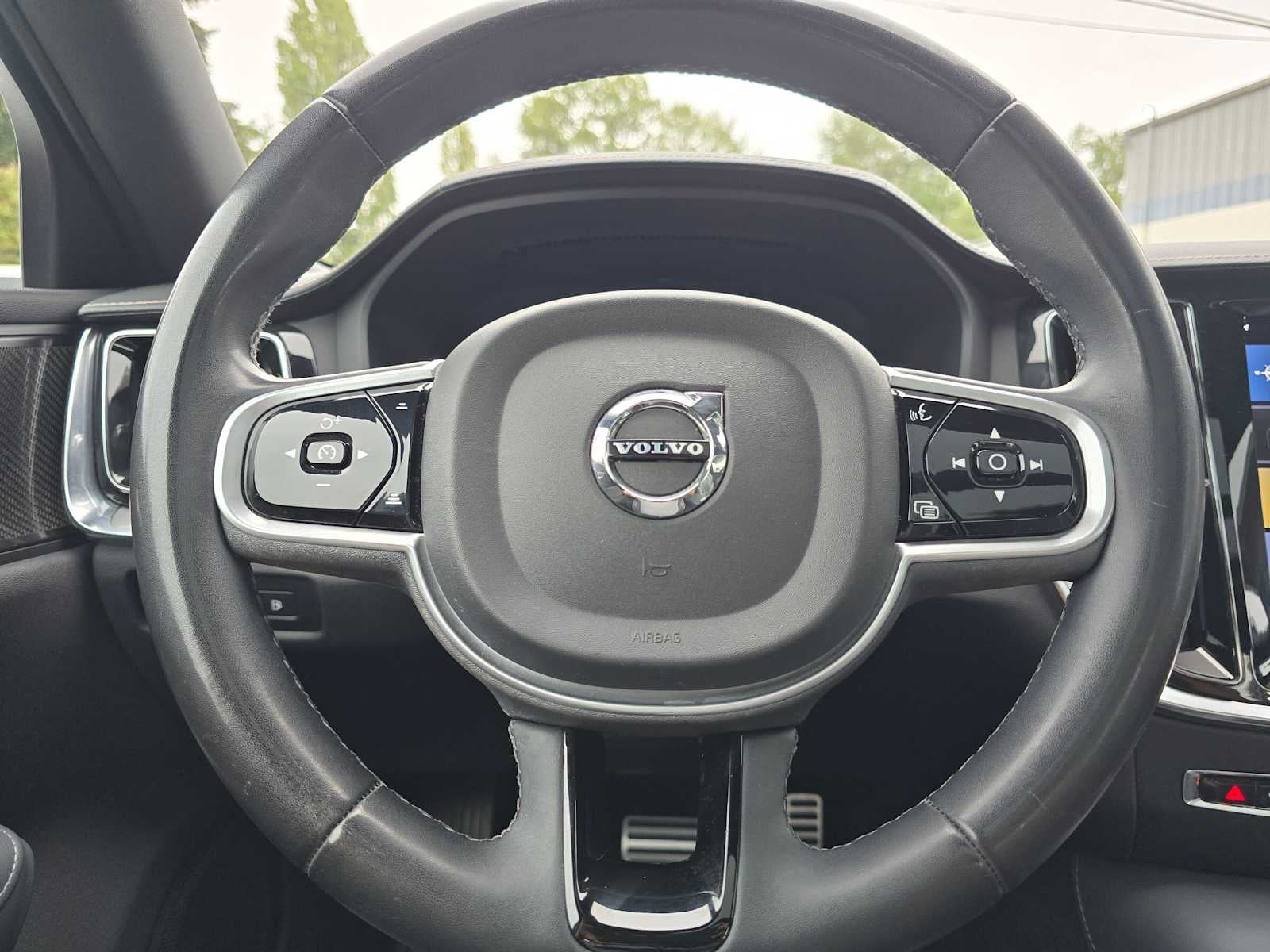 2022 Volvo S60 Recharge Plug-In Hybrid R-Design