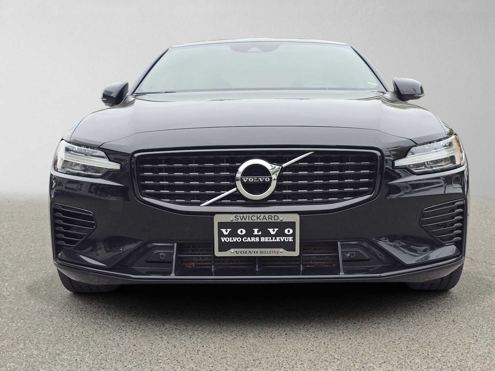 2022 Volvo S60 Recharge Plug-In Hybrid R-Design