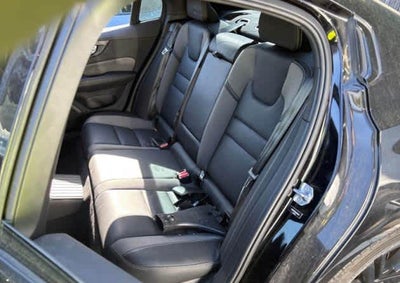 2022 Volvo S60 Recharge Plug-In Hybrid Black Edition R-Design