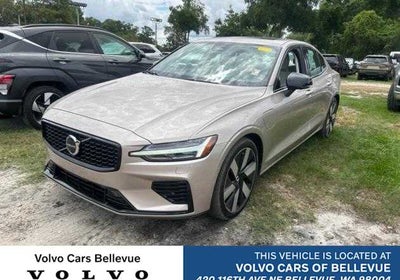 2024 Volvo S60 Recharge Plug-In Hybrid Plus Dark Theme