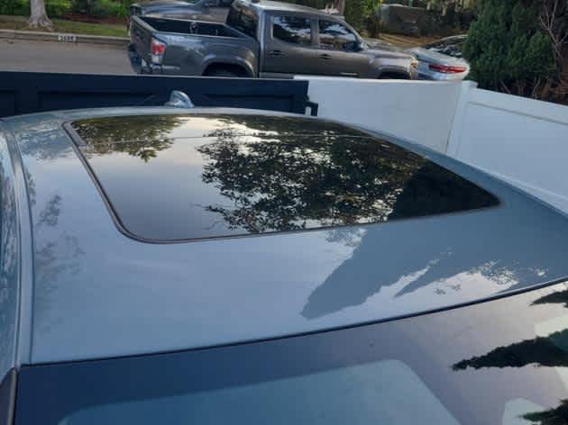 2023 Volvo S60 Recharge Plug-In Hybrid Plus Dark Theme