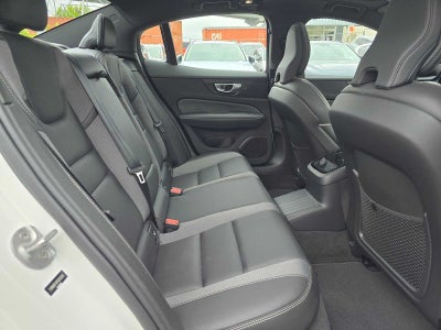2023 Volvo S60 Recharge Plug-In Hybrid Ultimate Dark Theme