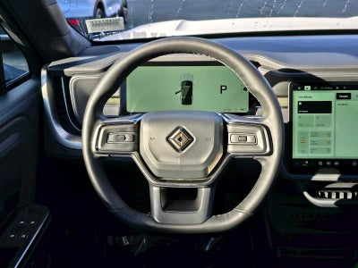 2025 Rivian R1S Adventure