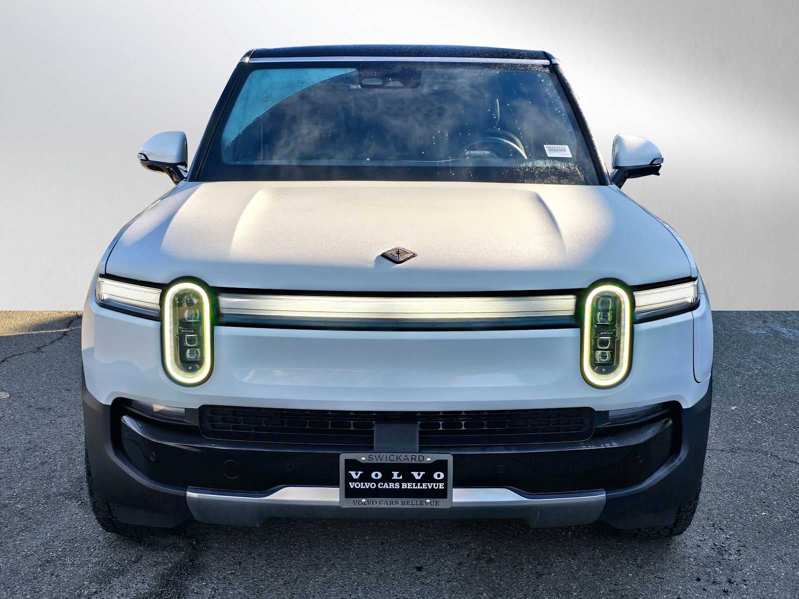2025 Rivian R1S Adventure