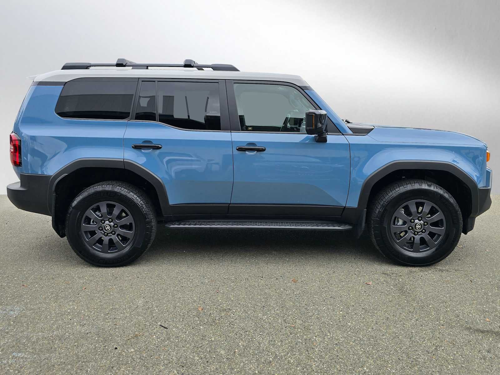 2024 Toyota Land Cruiser 4WD (Natl)