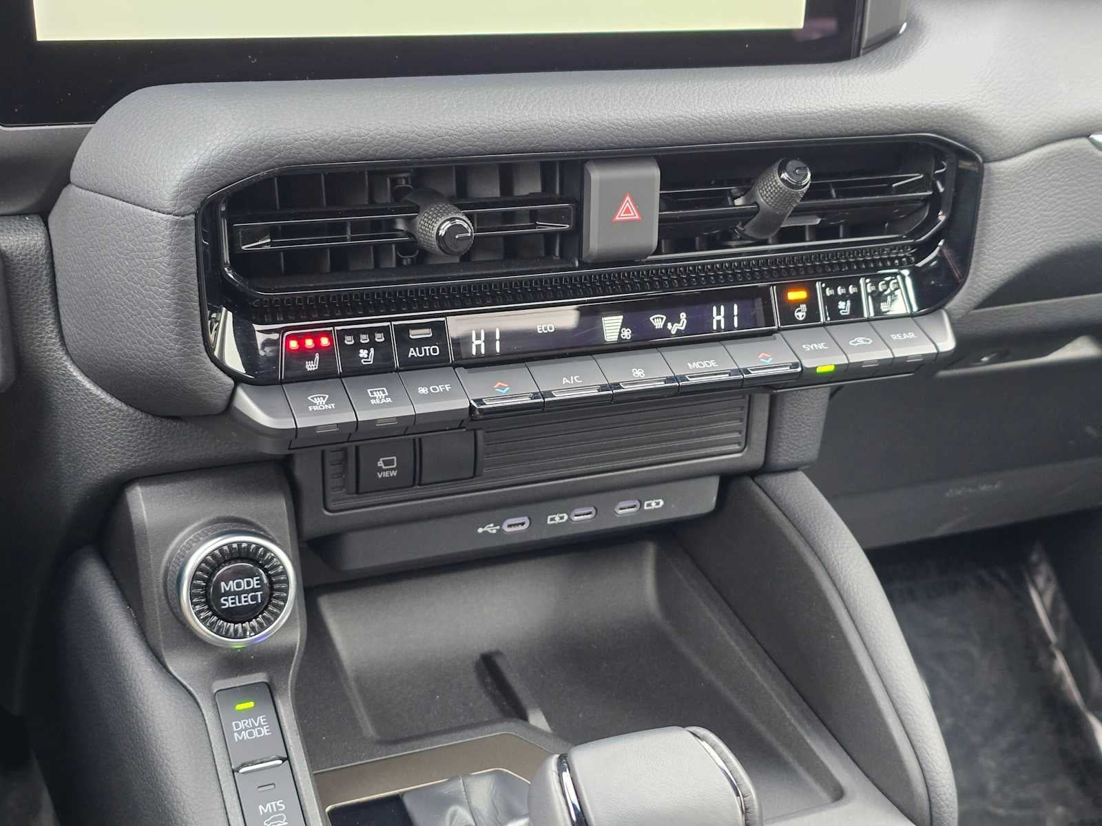 2024 Toyota Land Cruiser 4WD (Natl)