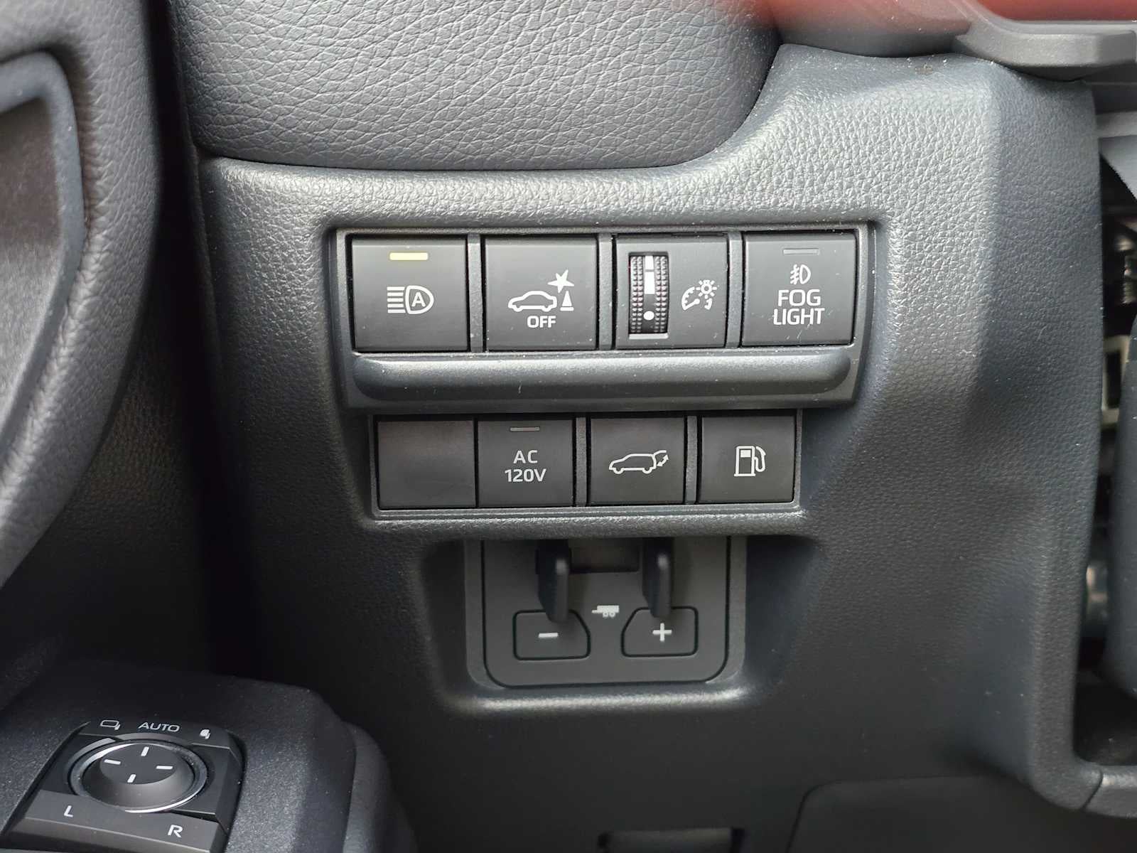 2024 Toyota Land Cruiser 4WD (Natl)