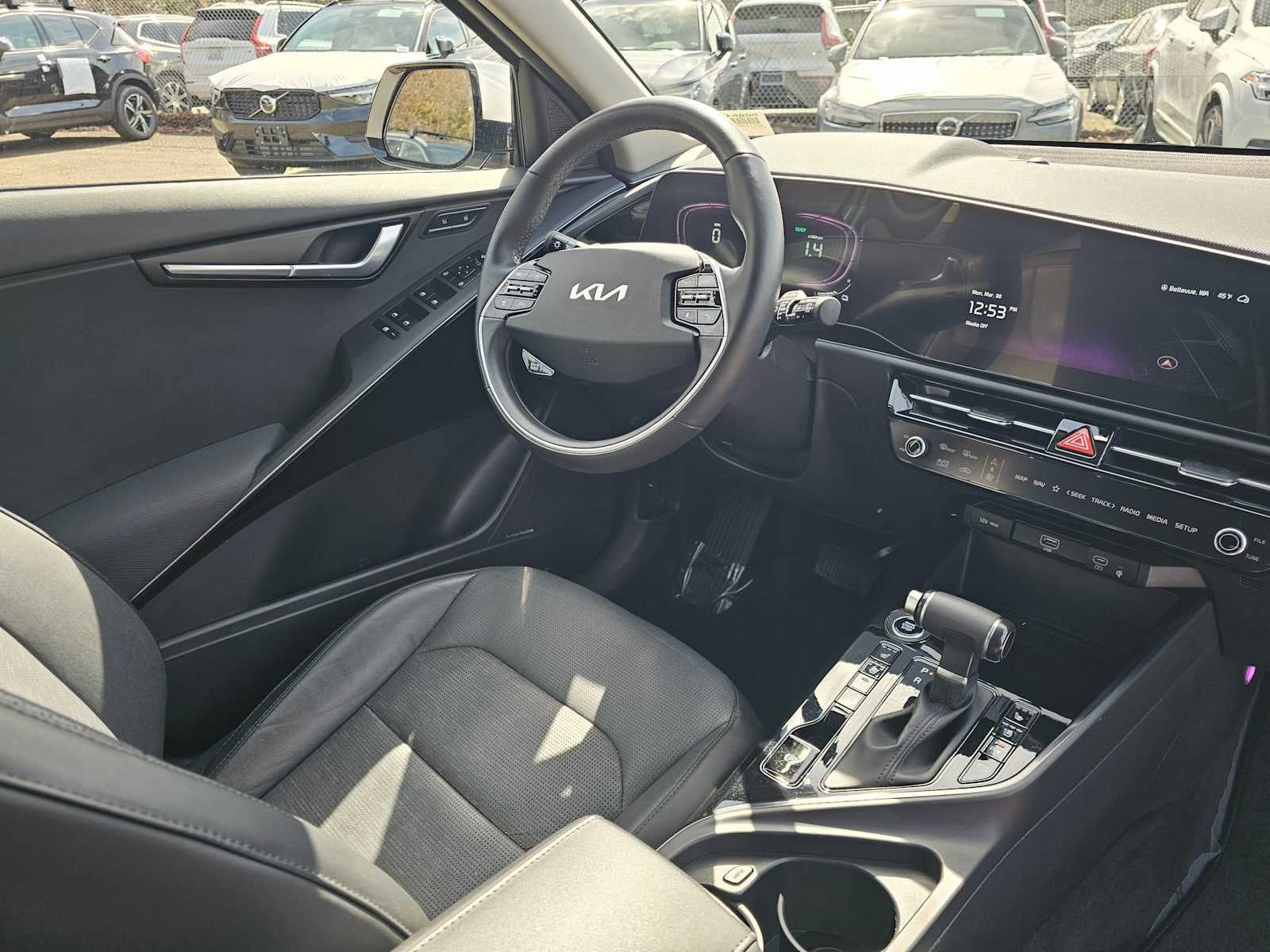 2023 Kia Niro SX