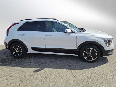 2023 Kia Niro SX