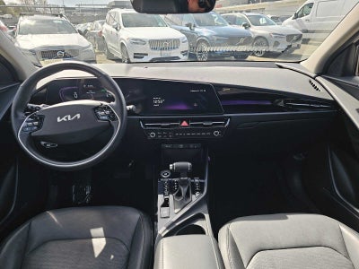 2023 Kia Niro SX