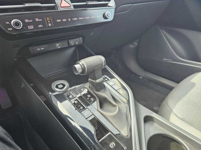 2023 Kia Niro SX