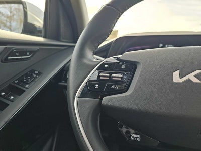 2023 Kia Niro SX