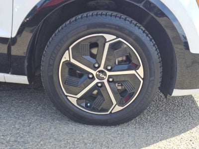 2023 Kia Niro SX