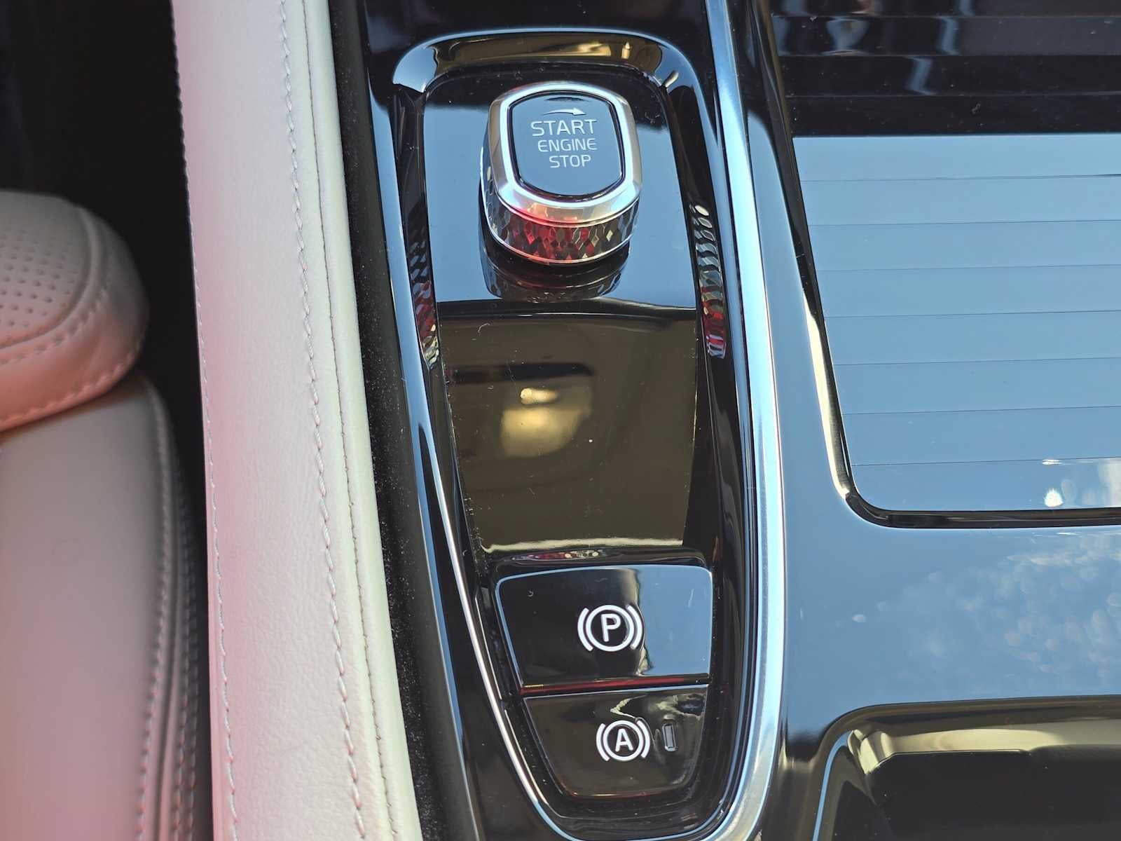 2024 Volvo S90 Recharge Plug-In Hybrid Ultimate