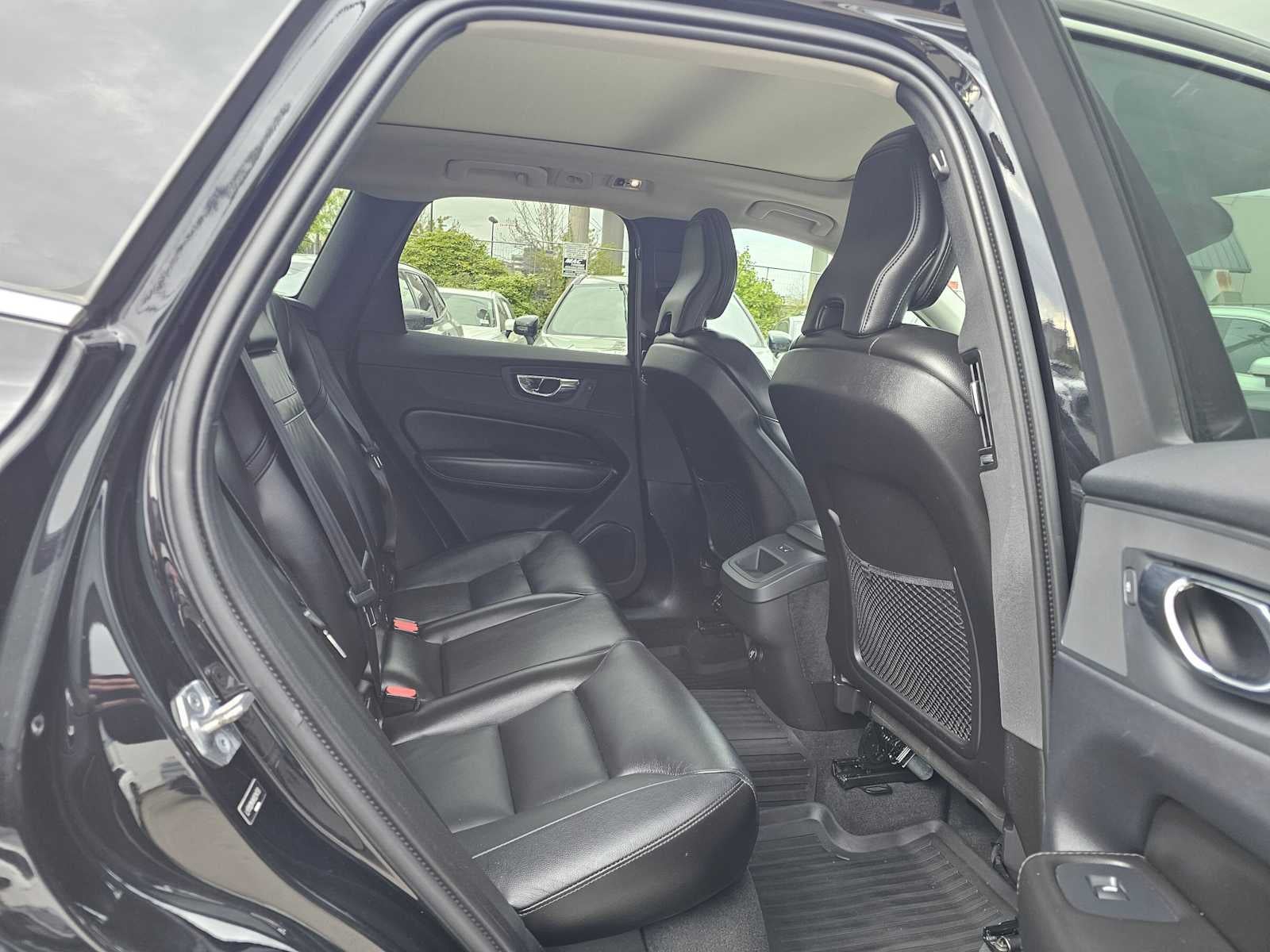 2019 Volvo XC60 Momentum