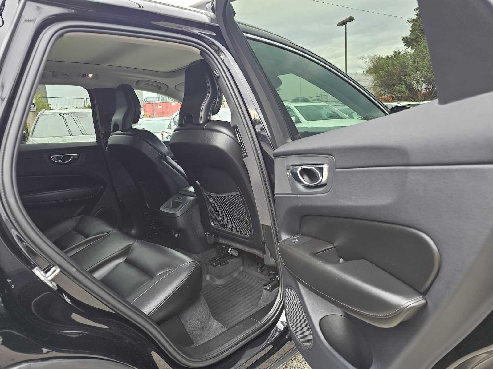 2019 Volvo XC60 Momentum