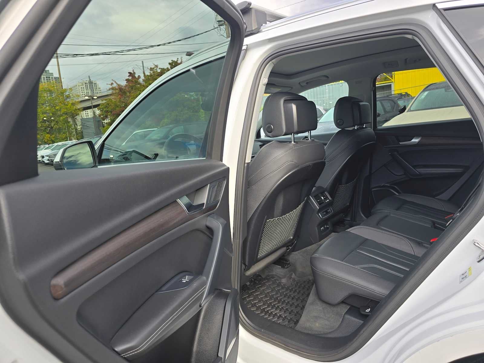 2022 Audi Q5 S line Premium Plus