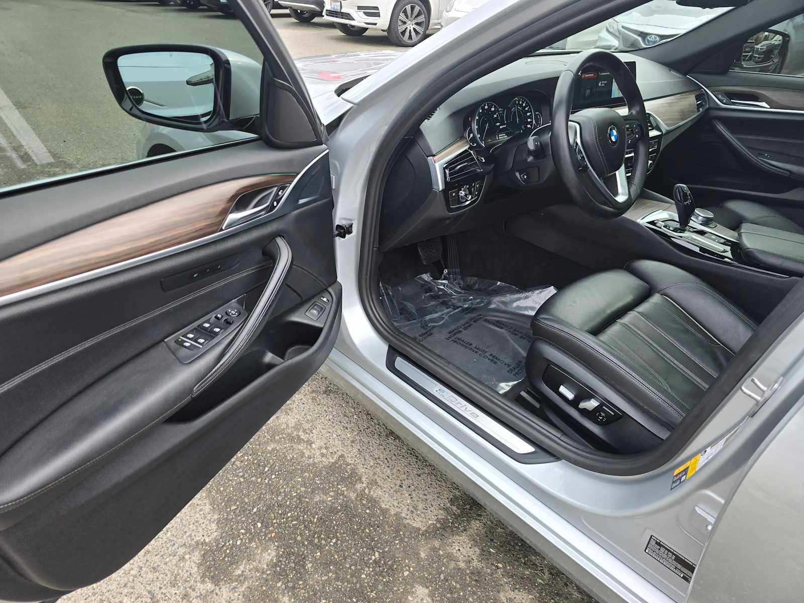 2018 BMW 5 Series 530e xDrive iPerformance