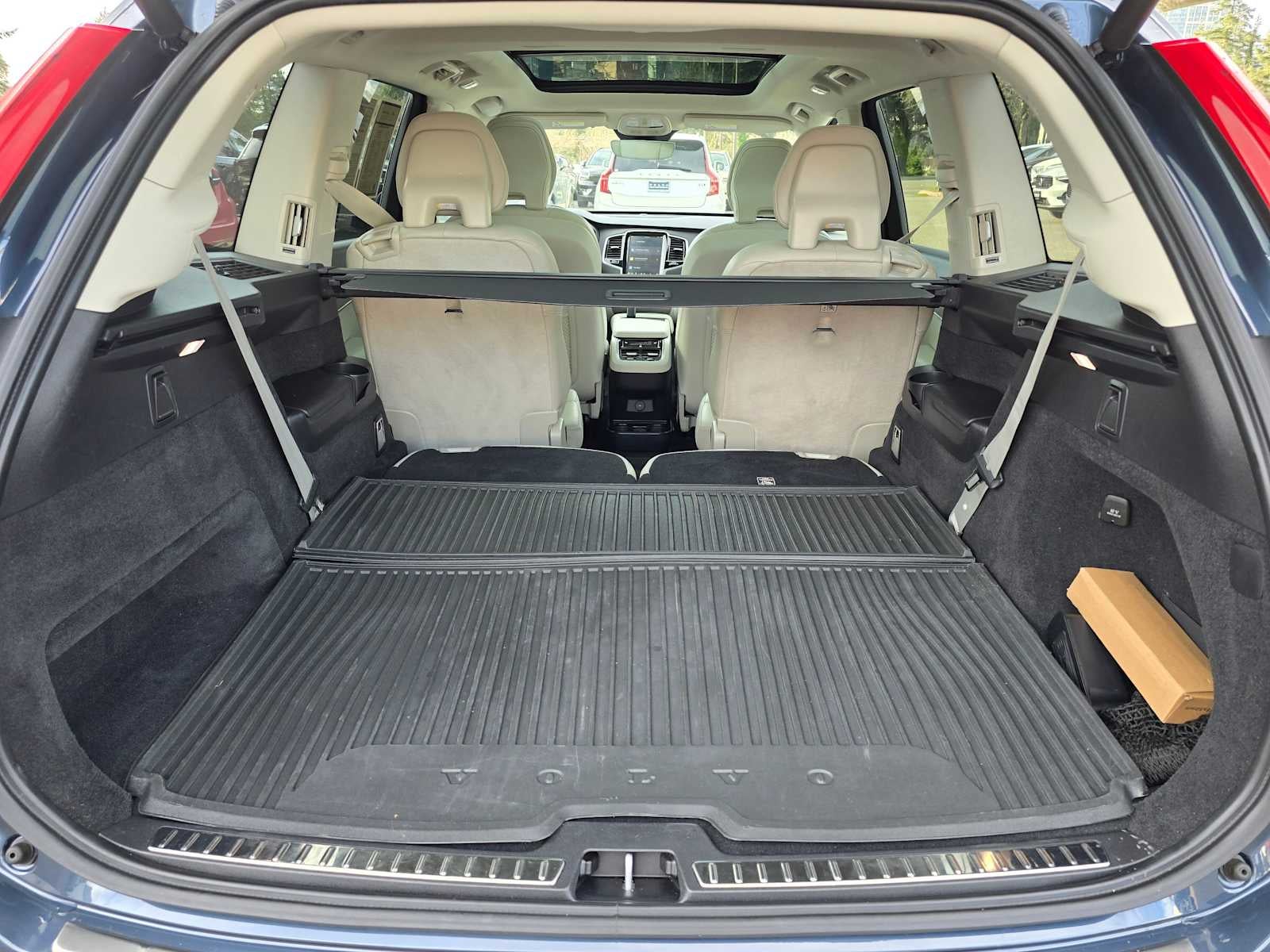 2023 Volvo XC90 Plus