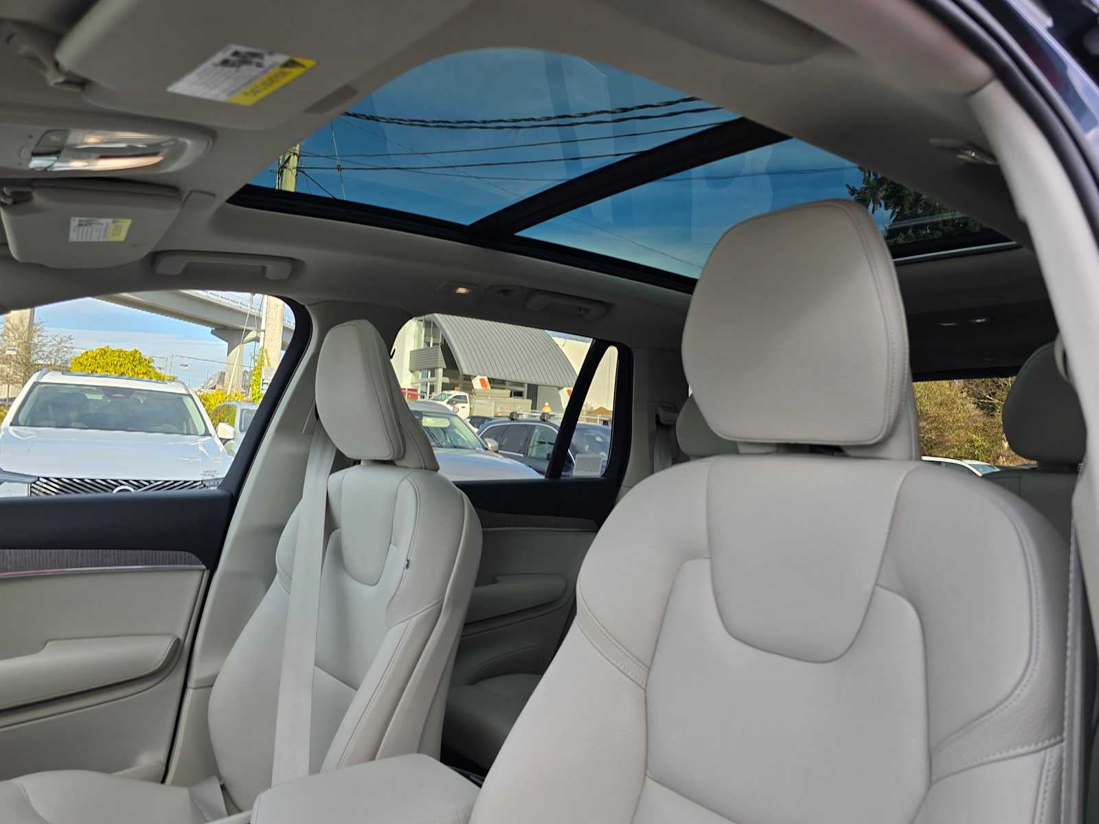 2023 Volvo XC90 Plus