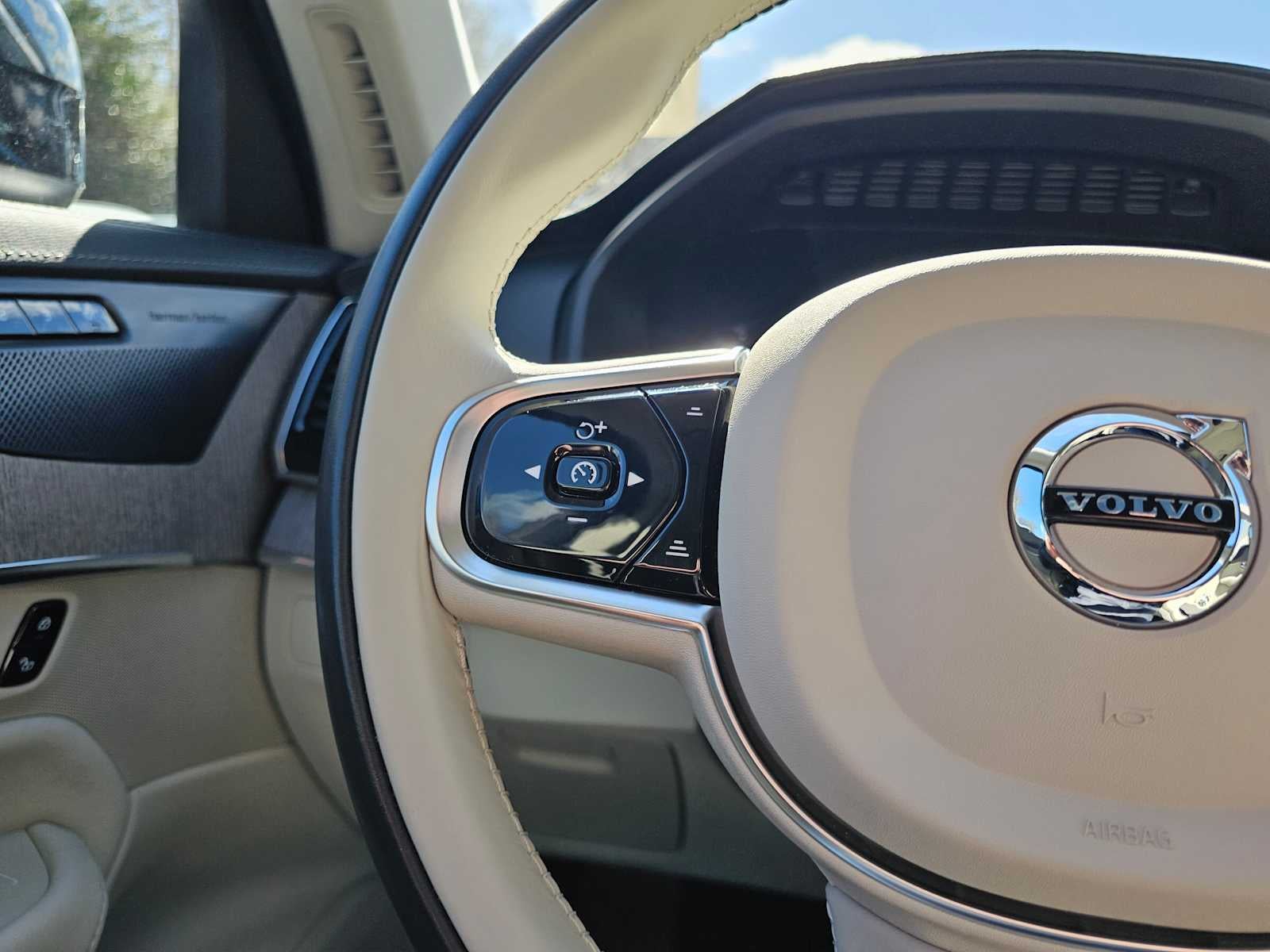 2023 Volvo XC90 Ultimate
