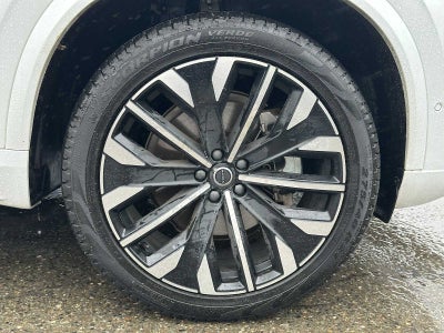 2025 Volvo XC90 Plus