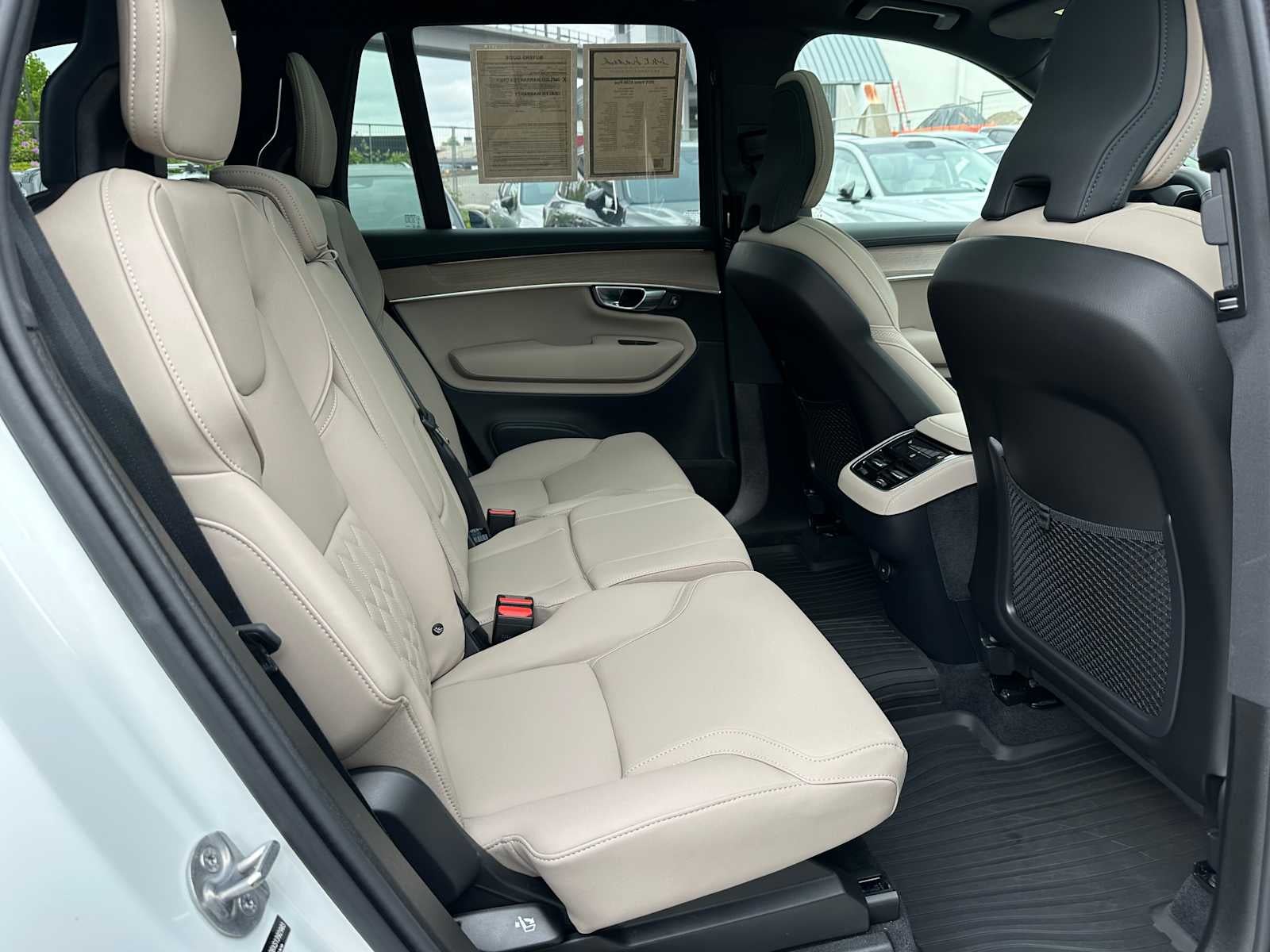 2025 Volvo XC90 Plus