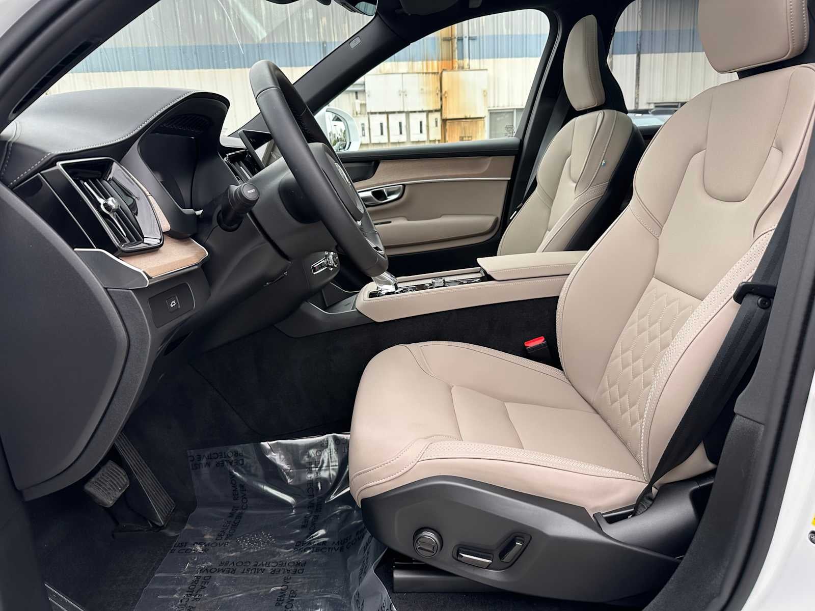2025 Volvo XC90 Plus