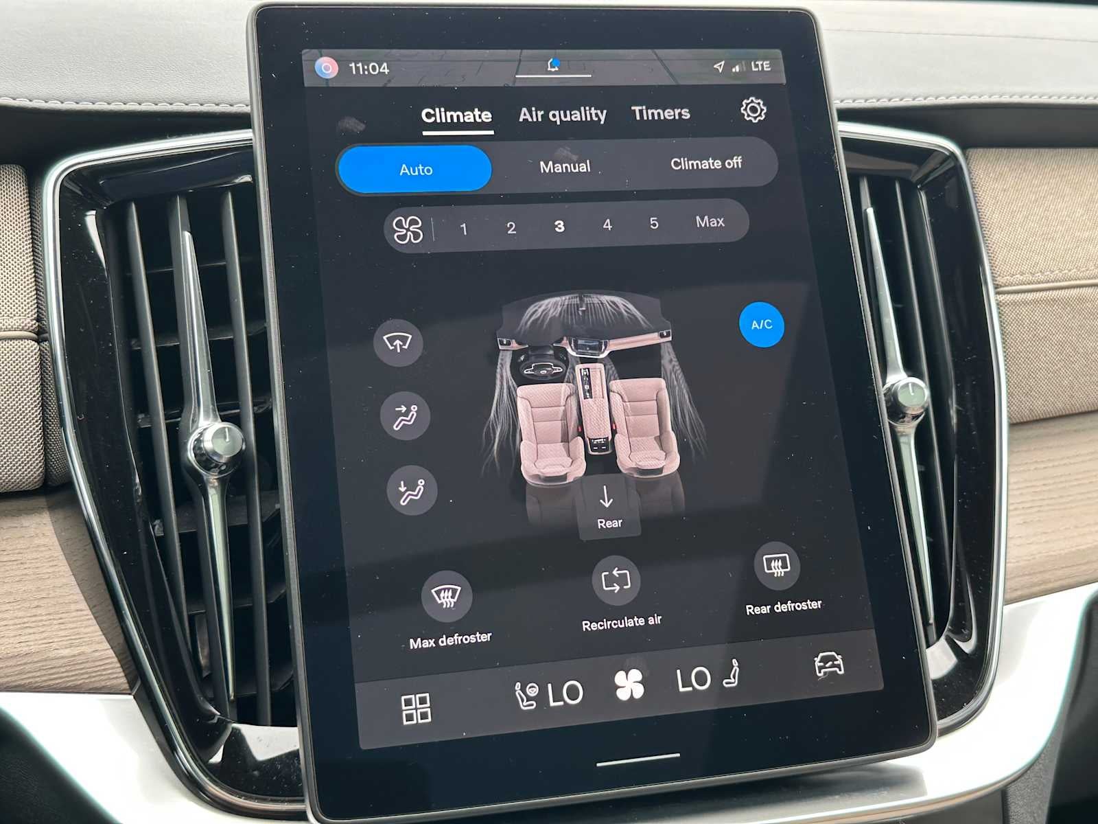 2025 Volvo XC90 Plus