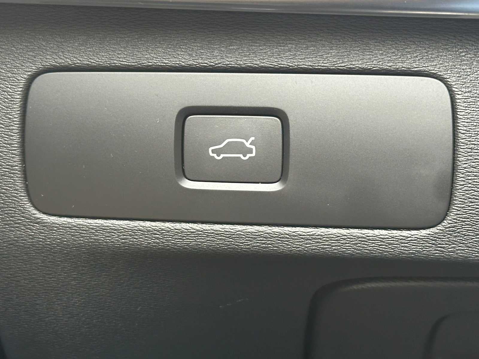 2025 Volvo XC90 Plus