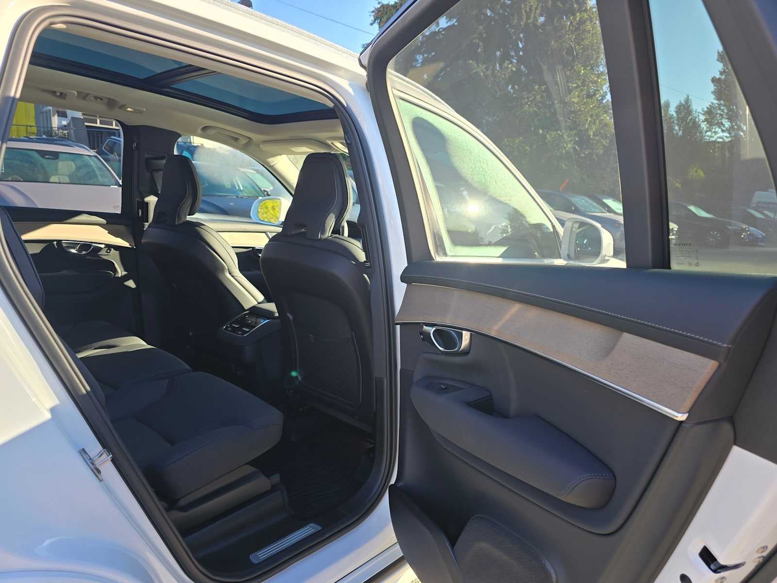2026 Volvo XC90 Plus