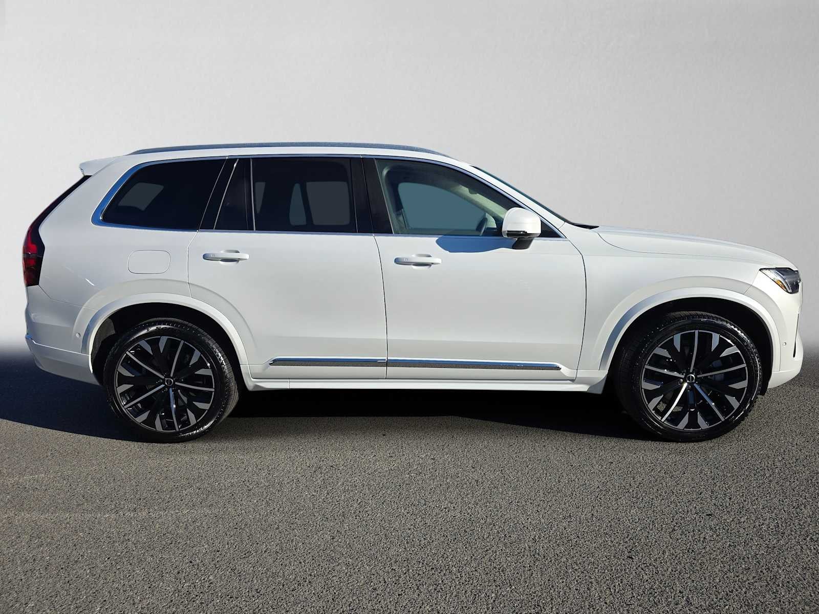 2026 Volvo XC90 Plus