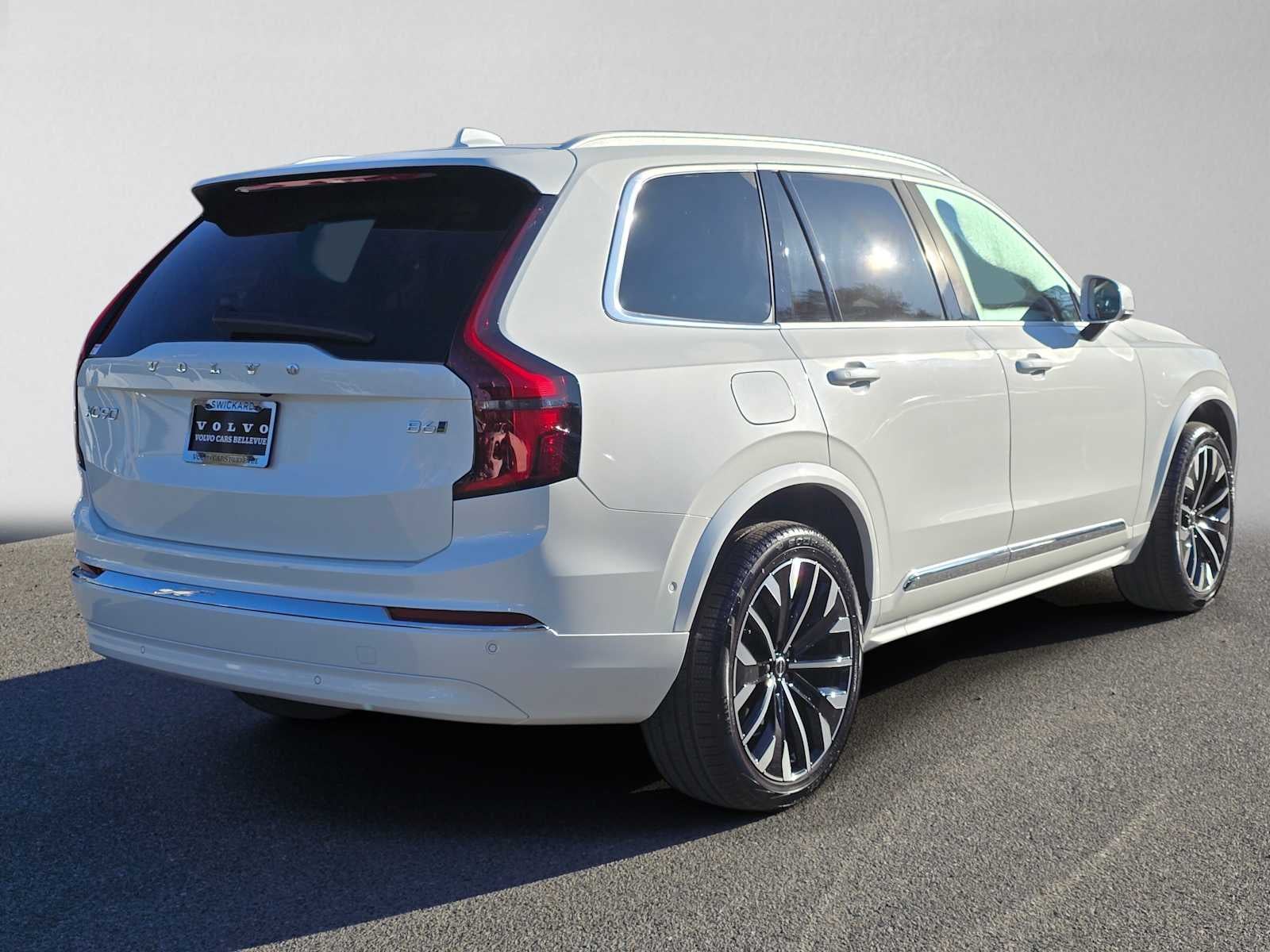 2026 Volvo XC90 Plus