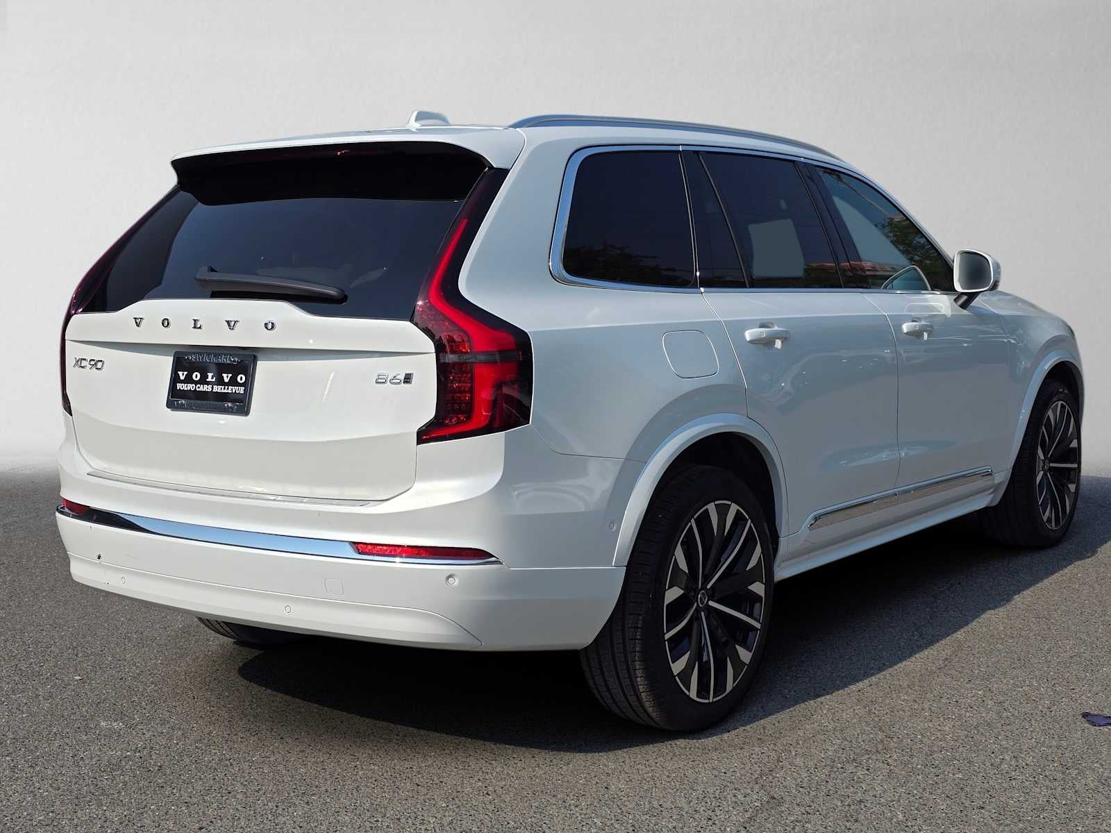 2026 Volvo XC90 Plus