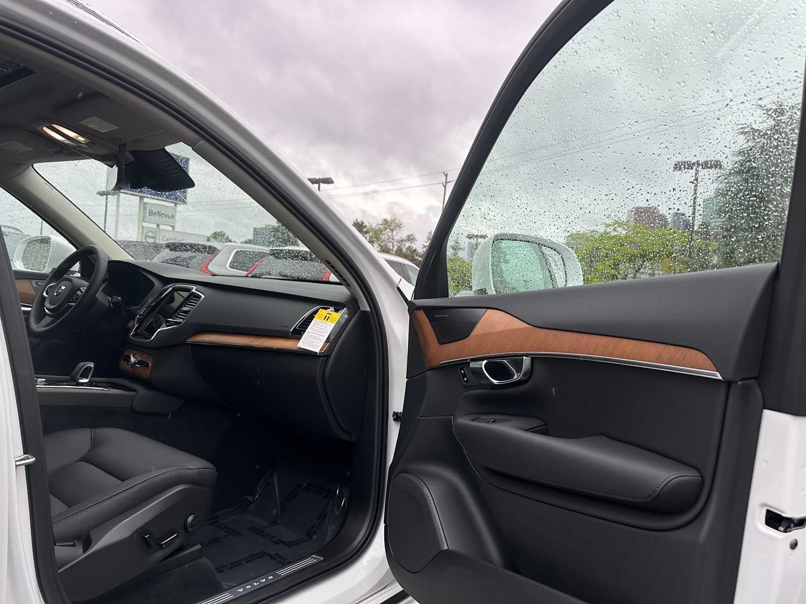 2025 Volvo XC90 Plus