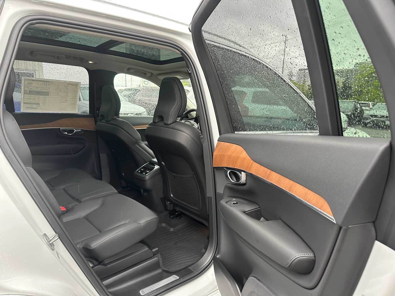 2025 Volvo XC90 Plus