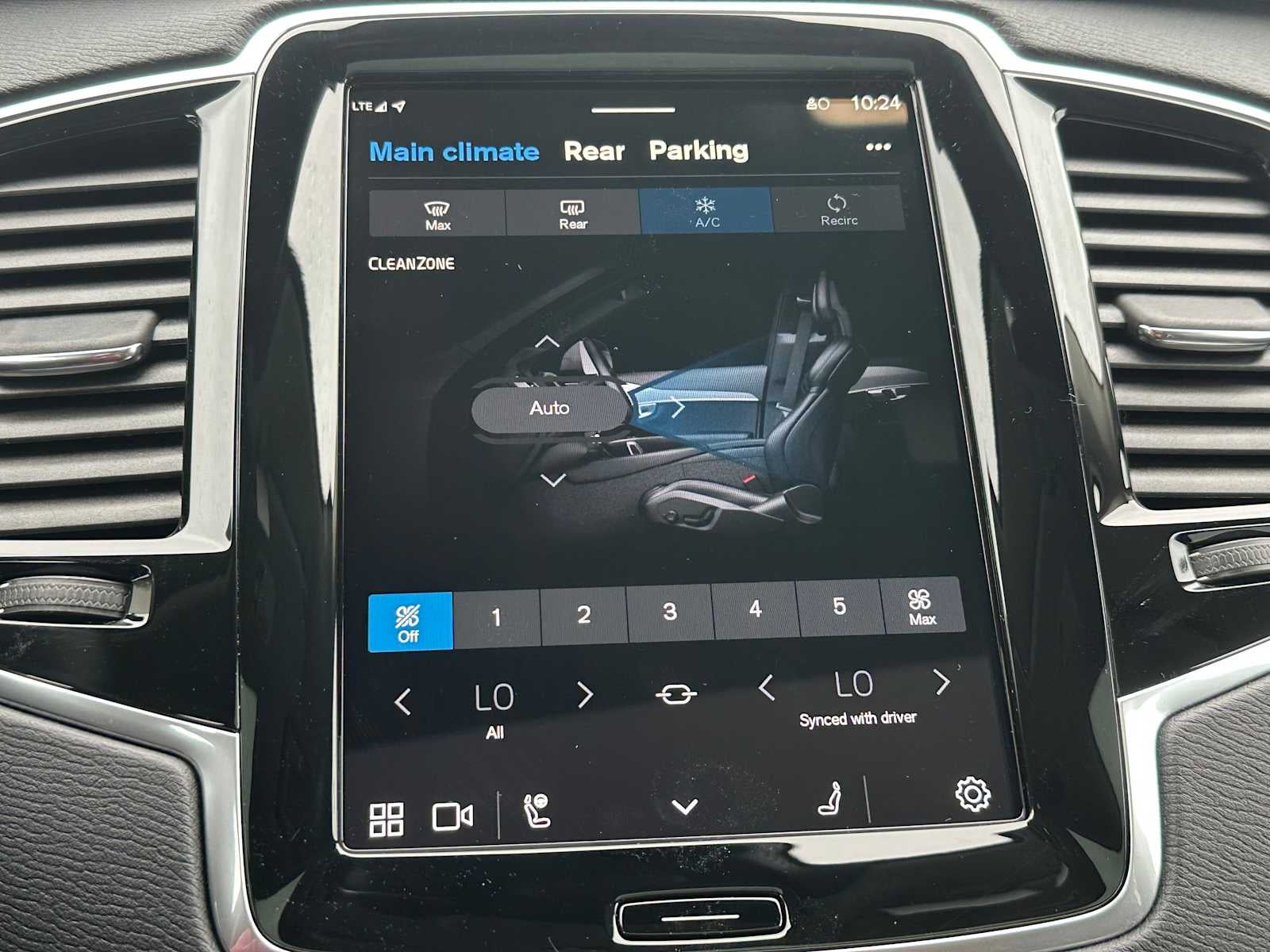 2025 Volvo XC90 Plus