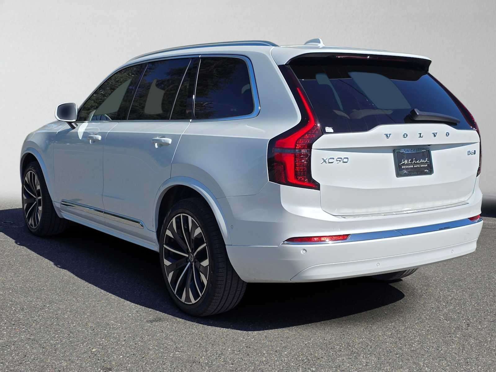 2026 Volvo XC90 Plus